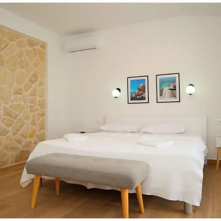 Makelja פרימוסטן