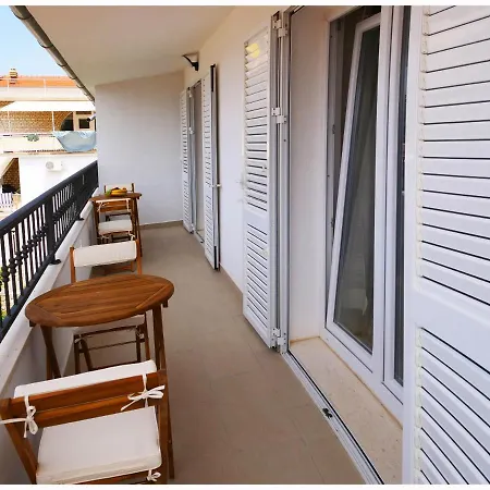 Apartman Makelja